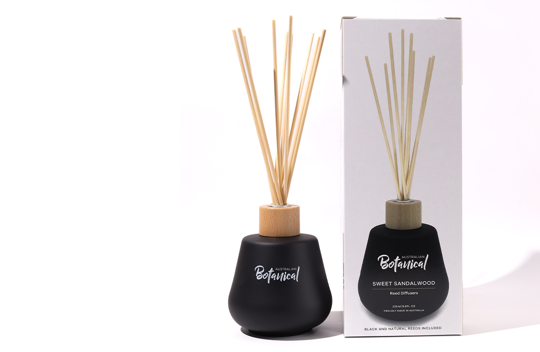 Sweet Sandalwood Reed Diffuser with box